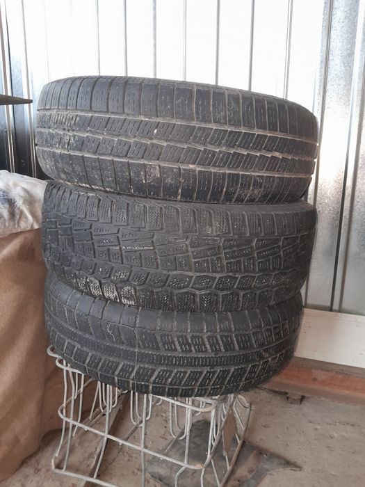 Продам шины б/у 13 размера.