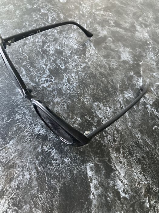 Слънчеви очила - GUESS