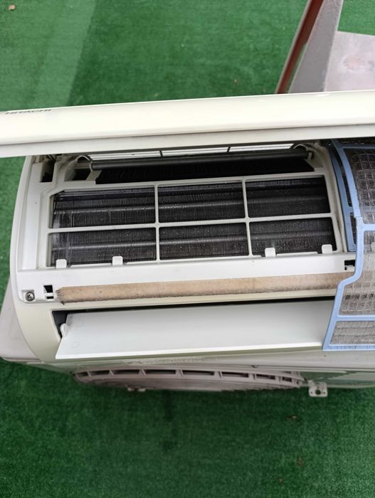 Климатик инверторен Хитачи