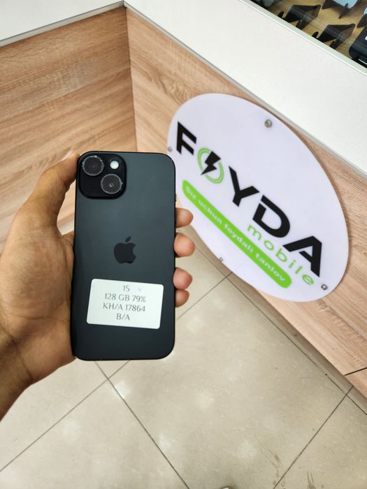 IPhone 15.   . .
