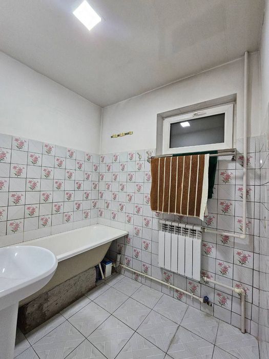 Венгерская Сергели. Аэропорт. 3/3/4 74м²  77 серия