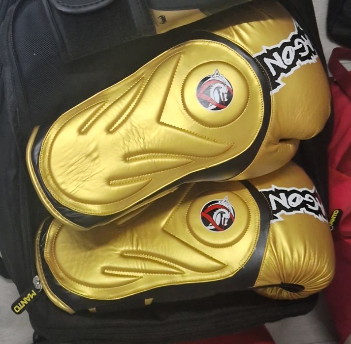 Перчатки для бокса, муай тай, кик бокса