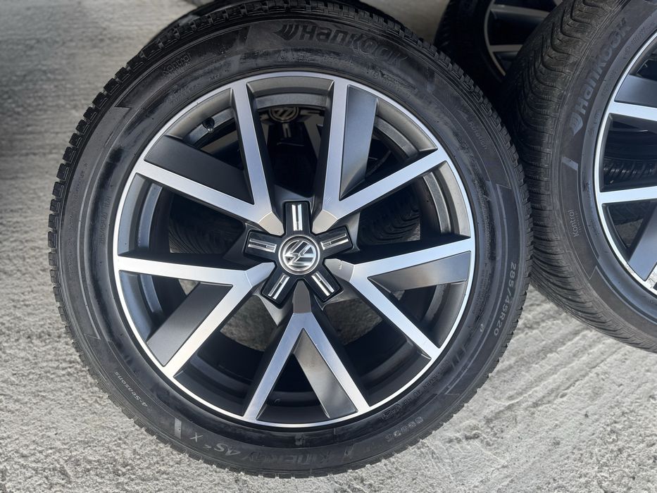 Jante Touareg III CR7 Braga R20 Originale Anvelope de iarna 50%