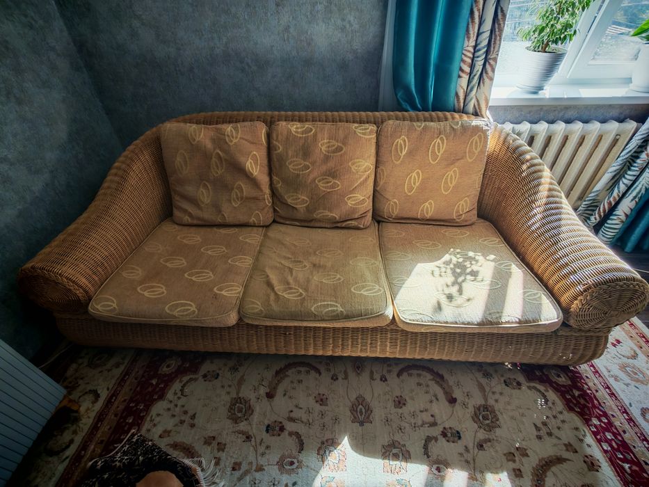 Продам диван ротанг