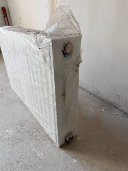 Продам батареи 2 штуки