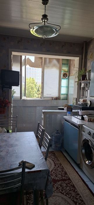 Продаётся 3х комнатная Ойбек