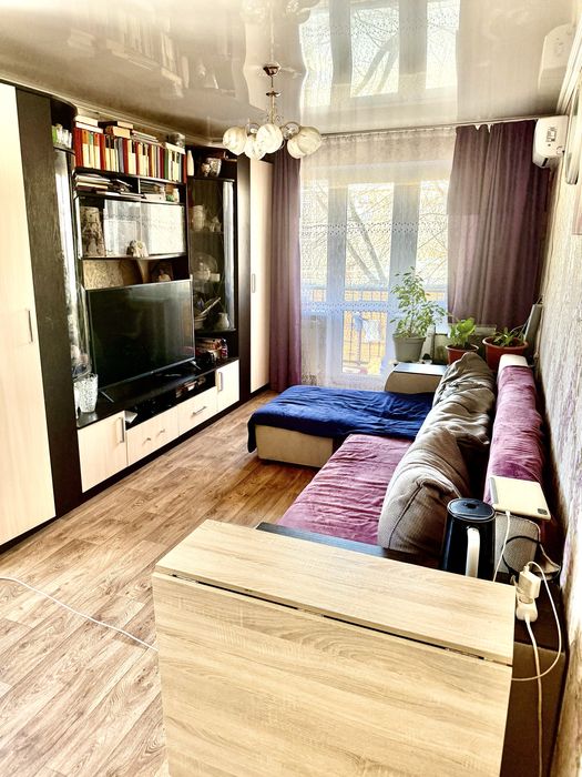 Продам 2 к кв на против Акимата