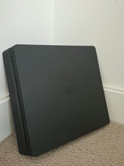 Ps4, folosit ceva timp și funcționează bine