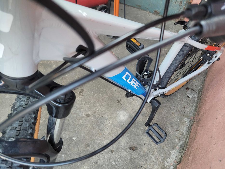 Bicicleta cube 27.5 S