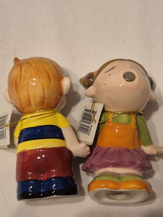 Set solniță & piperniță ceramică „Kissing Kids” – Westland Giftware | Decor romantic | Nou