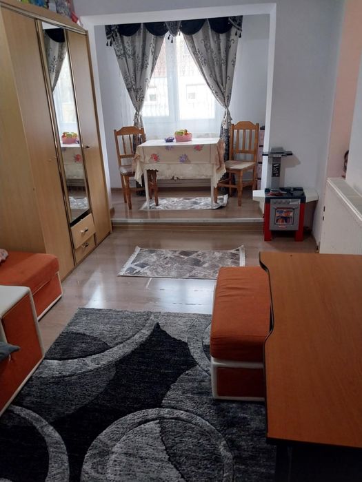 Garsoniera de inchiriat