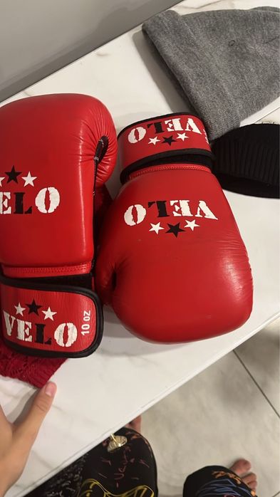 Боксерские перчатки