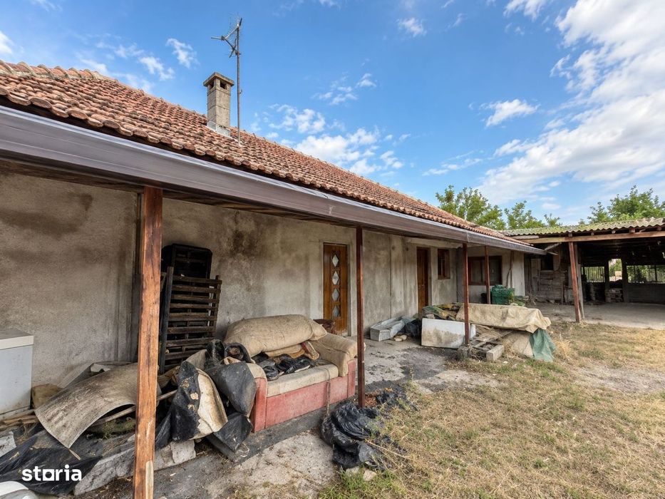 Casă de vânzare – Sântana