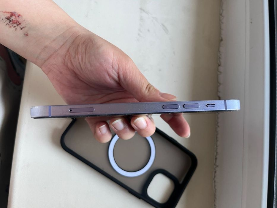 Продам айфон 12 64гб