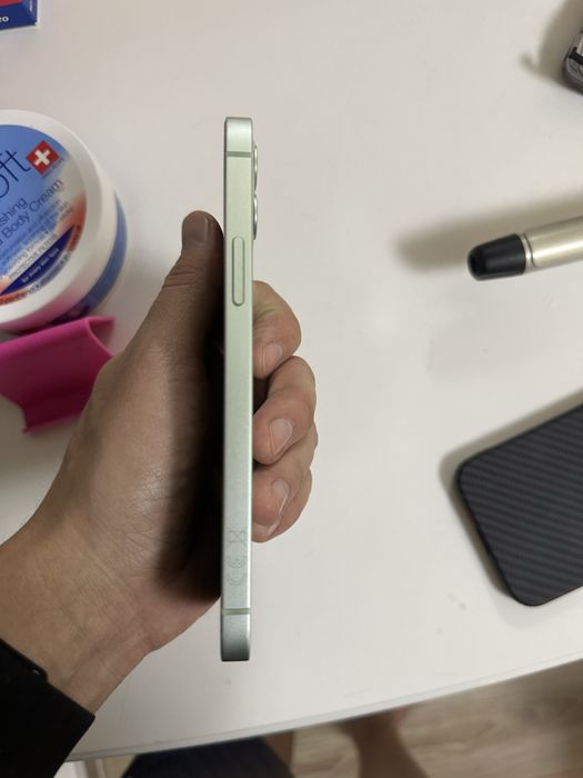 Продам айфон 12