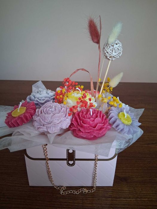 Букети от натурален пчелен восък