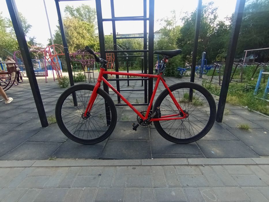 Fixed gear модель Hours 700c