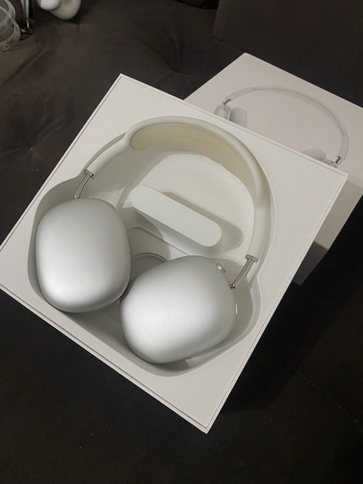 Продам Airpods max.