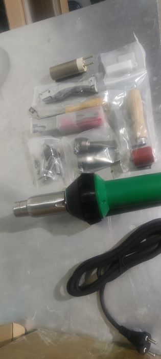 Строительный фен для пайки линолеума