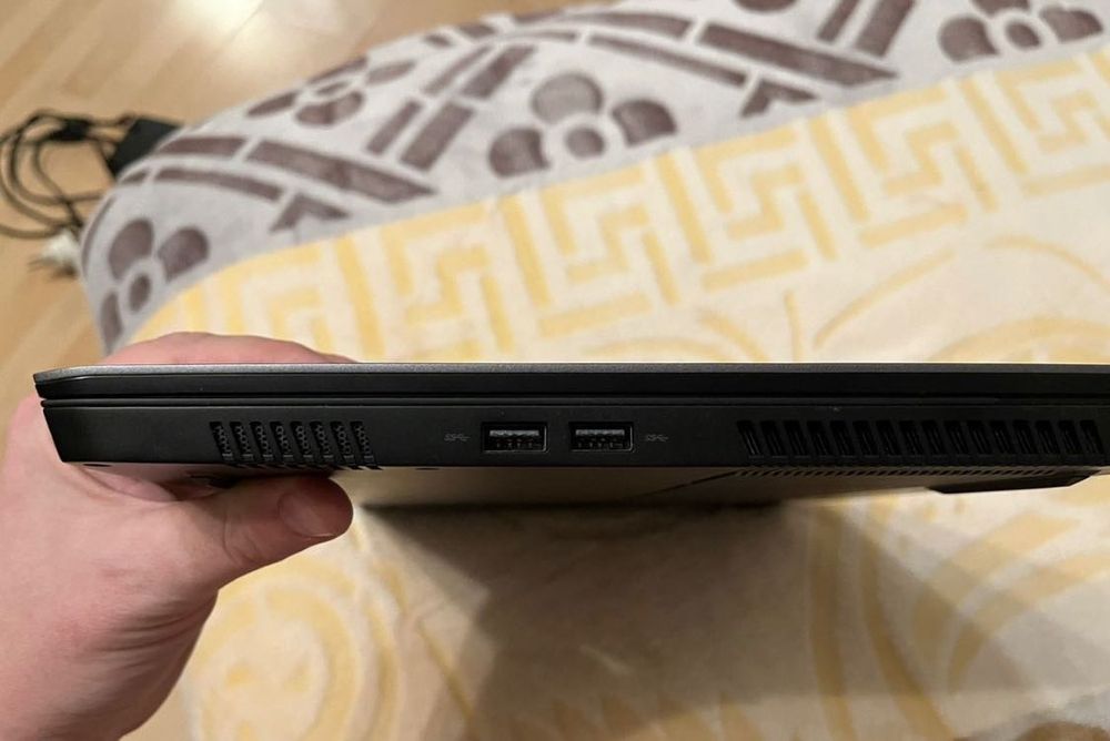 Мощный ноутбук Alienware M15