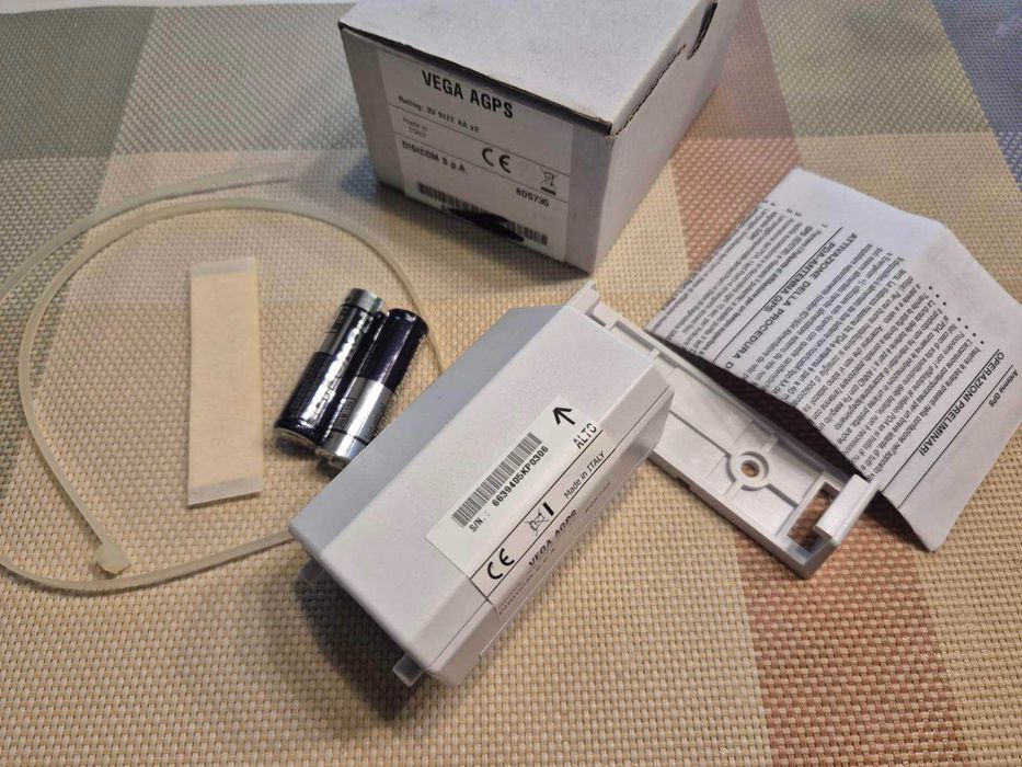 Професионален GPS предавател/антена VEGA AGPS-  камиони, лодки, коли