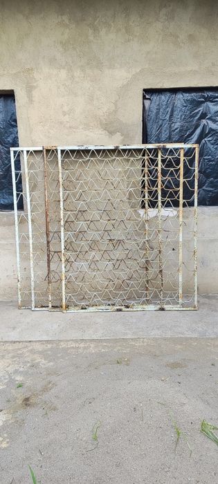 Уй ойнасига темир панжара
