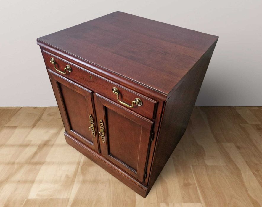 Холна помощна маса от черешов масив с едно чекмедже, 6 броя налични