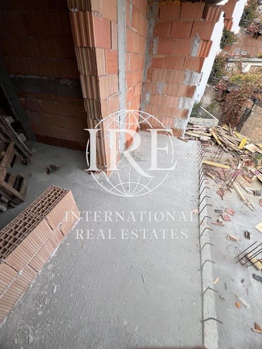 Продава се Тристаен апартамент в Варна, Погреби - 89 кв.м за 911 €/кв.м - Снимка #1