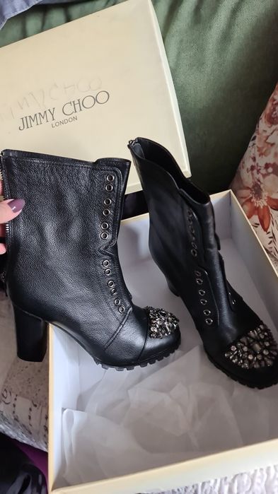 Продам сапоги новые