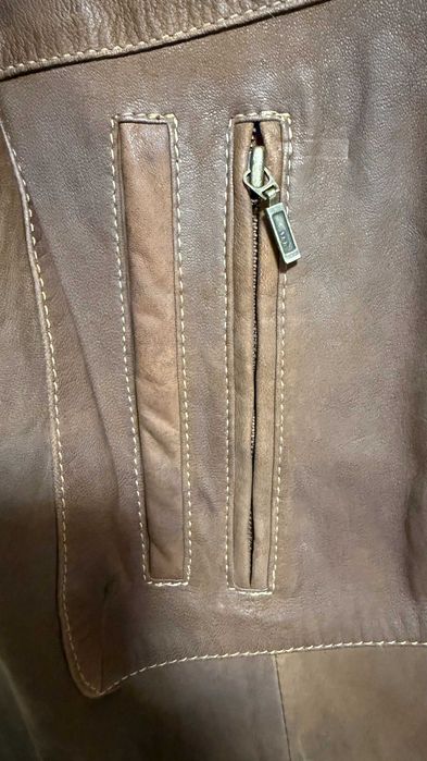 Vesta piele fina ,barbati ,Germania culoare coniac ,noua fara eticheta