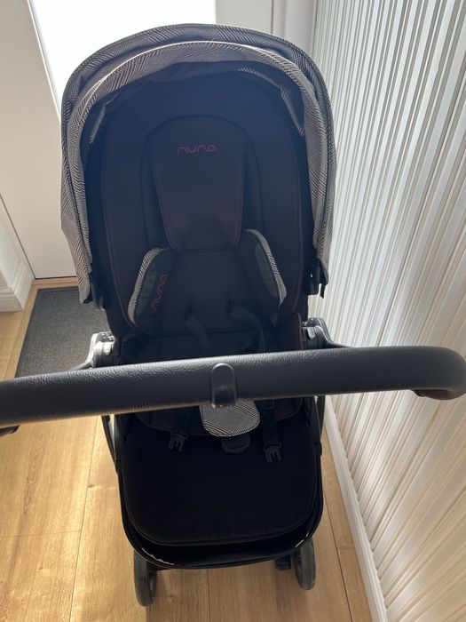 Nuna Triv Ellis 3 în 1 + scoică ARRA – ediție limitată, premium