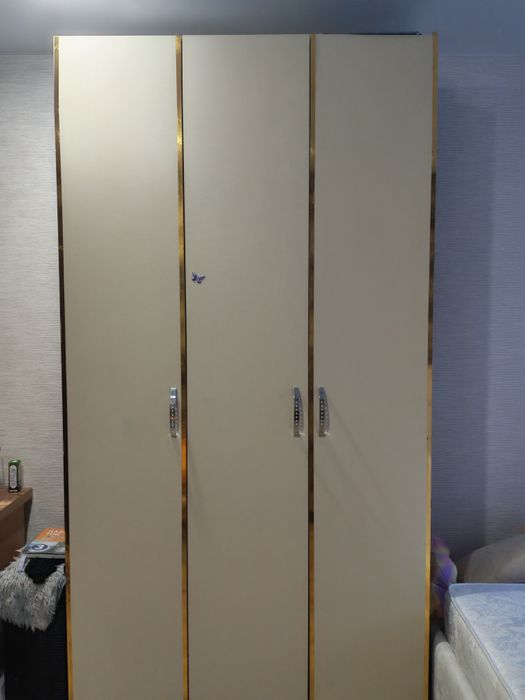 Продам шкаф , самовывоз!