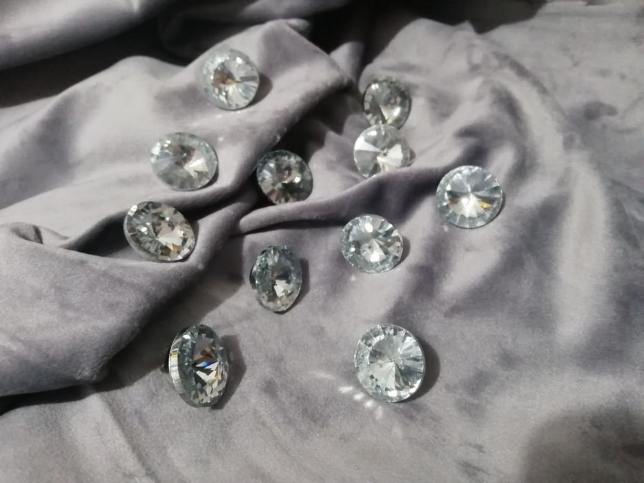 Nasturi cristal tapițerie