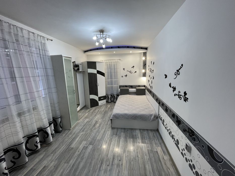 Дава се под наем Четиристаен апартамент в Русе, Алеи Възраждане - 98 кв.м за 510 € - Снимка #8