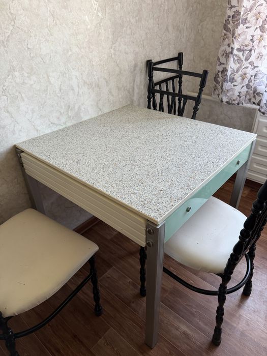 Стол кухонный раскладной