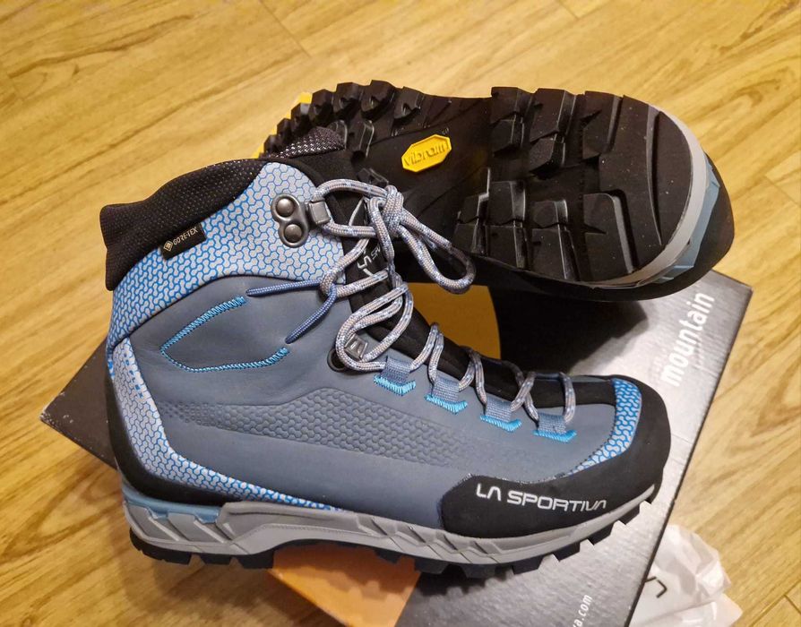 Bocanci dama, ghete La Sportiva Goretex, munte, scarpa, mammut, salewa