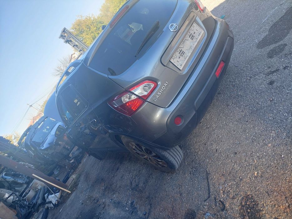 Nissan Qashqai 2.0dci , Нисан Кашкай 4х4 на части!
Октомври 2011