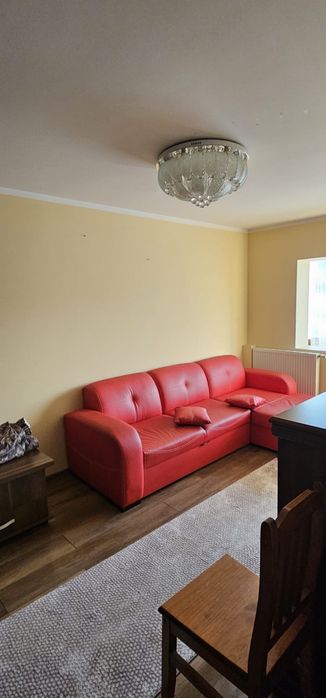 Închiriez apartament