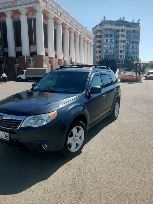 Субару форестер.