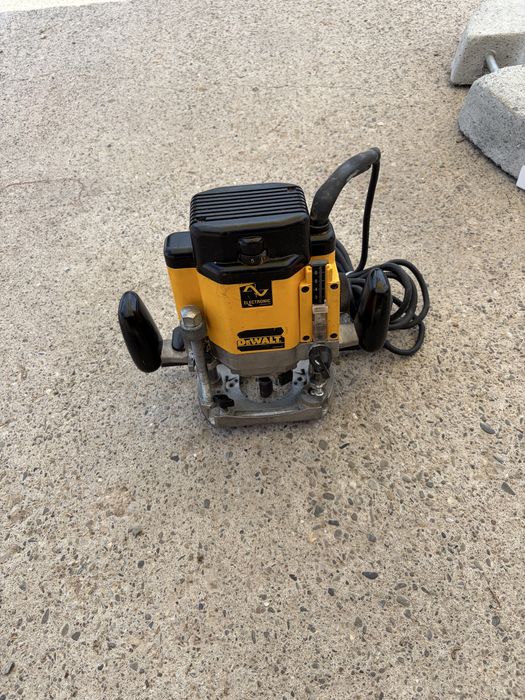 Freza dewalt dw 625