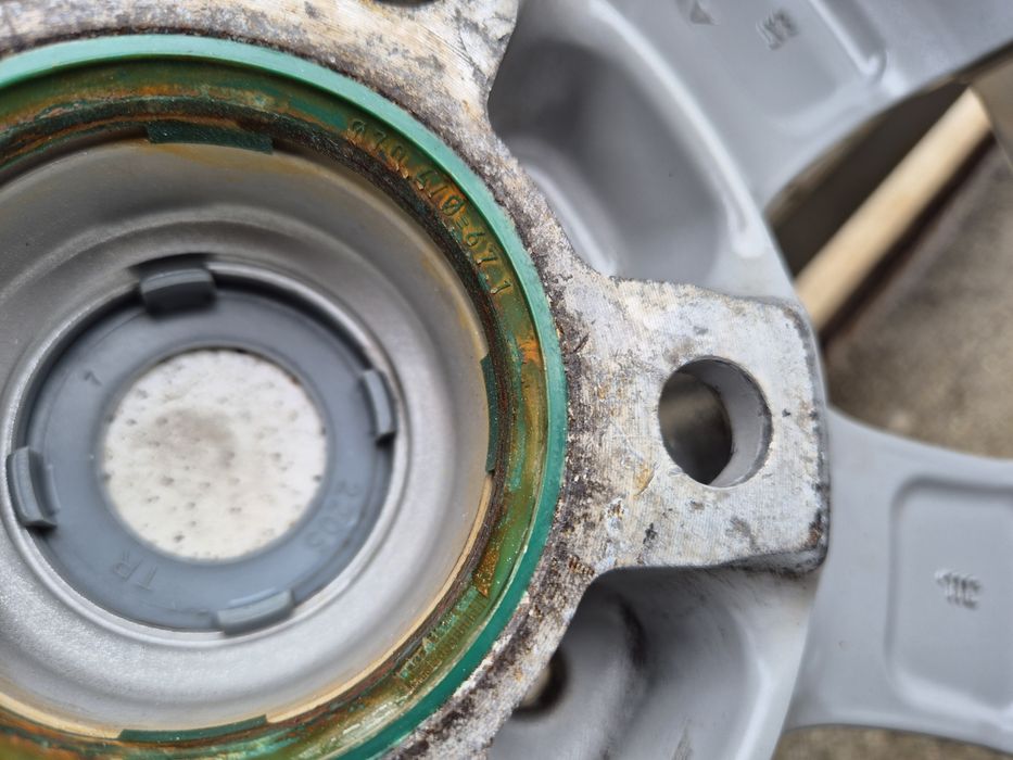 Джанти Aluett 15 цола  5х114,3 6.5j ,et45 195/60/15 Kia  Mazda  Honda