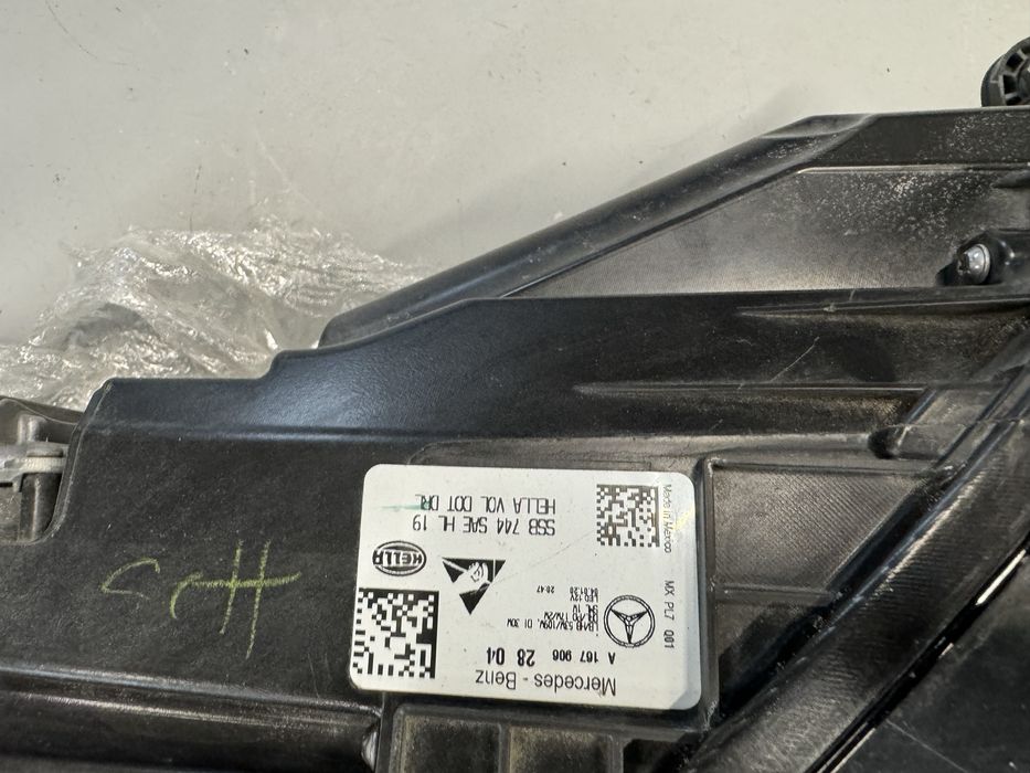 Десен фар за Mecedes W167 комплект с модоли