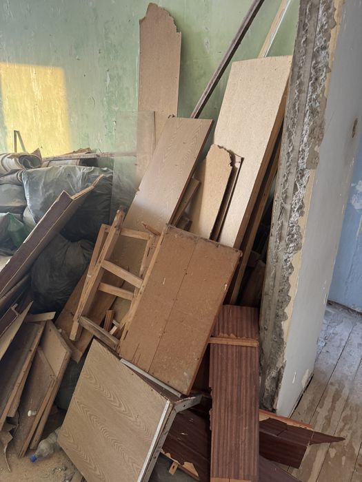 Отдам самовывоз! Двери, прочее