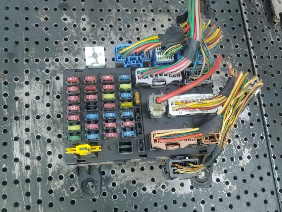 panou sigurante 1.1 b hyundai getz  2004 91198-1c011