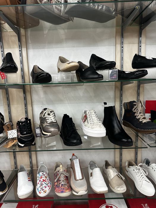 Стъклени рафтове -  50бр