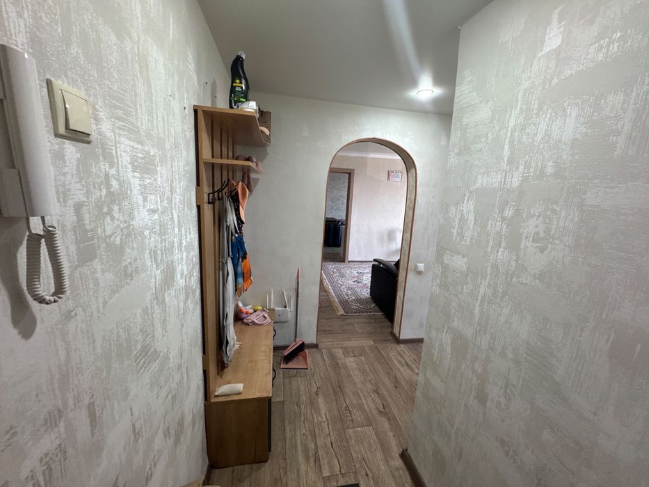 Продам 2 комнатную в центре