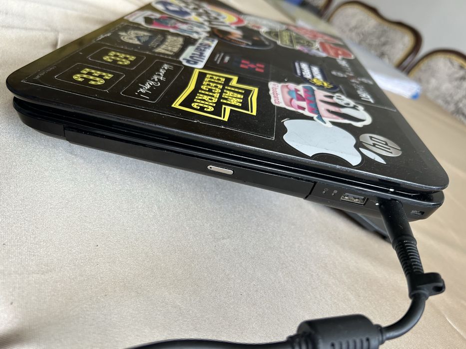 Vand Laptop Hp, functioneaza perfect, Windows 11 Pro