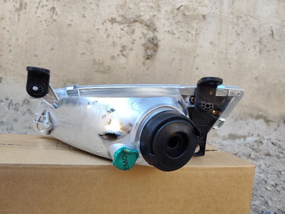 Фара камри 20 евро