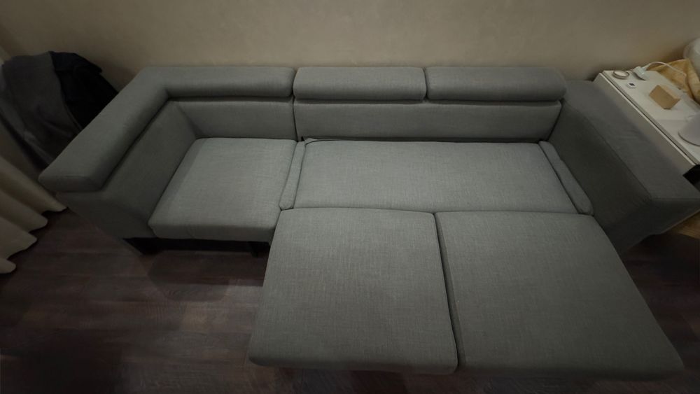 Продан диван в зал, угловой