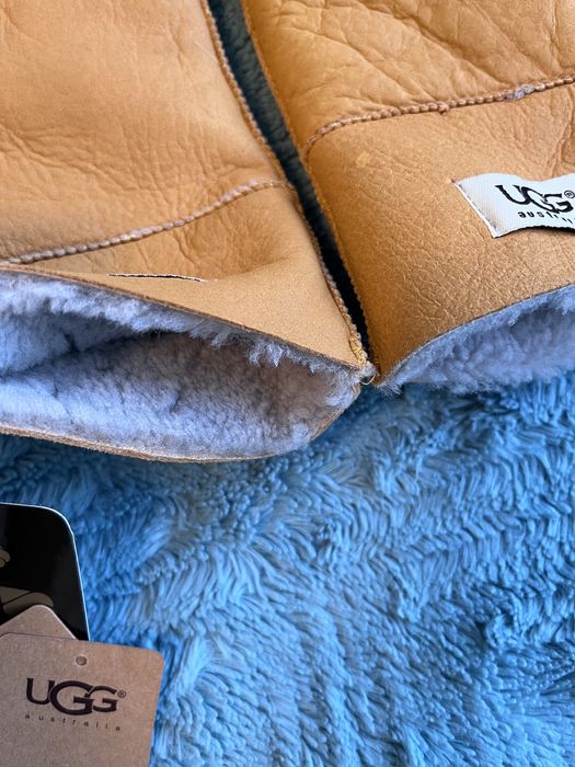 Дамски ръкавици UGG xs нови